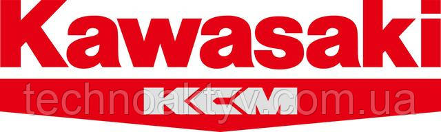 KCMA Corporation (ранее - Kawasaki Construction Machinery Corp. of America) является американским подразделением Kawasaki Heavy Industries. Компания специализируется в производстве и реализации колесных фронтальных погрузчиков на рынках Соединенных Штатов, Канады, Мексики, Центральной Америки и Южной Америки. Реализацией техники на японском рынке занимается компания KCM Corporation.  Kawasaki Heavy Industries, Ltd. (яп. 川崎重工業株式会社 кавасаки дзю:го:гё: кабусики-гайся) — японская корпорация со штаб-квартирами в городах Кобе и Токио (Минато), созданная Кавасаки Сёдзо в 1896 году; один из крупнейших в мире промышленных концернов.  Изначально компания занималась судостроением, но в настоящий момент основные производимые товары — это промышленные роботы, гидроциклы, тракторы, поезда, двигатели, оружие, лёгкие самолёты и вертолёты, а также детали для самолётов Boeing, Embraer и Bombardier Aerospace. Среди выпускаемых Kawasaki товаров также находятся мотоциклы и мотовездеходы (подразделение Consumer Products and Machinery).  Кавасаки Хэви Индастриз, ЛТД. Зарегистрирована    15 октября, 1896