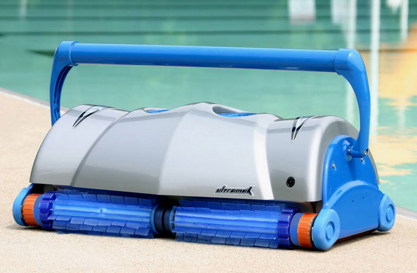 Робот–пилосос Aquabot Ultramax для громадських басейнів