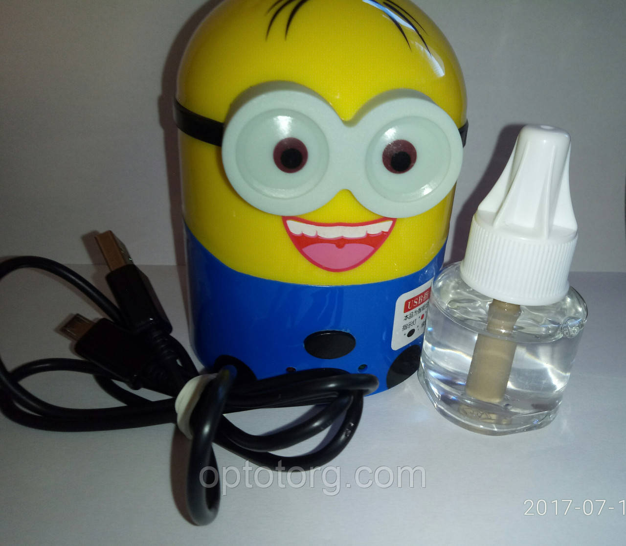 Фумигатор з USB-портом+рідина в наборі