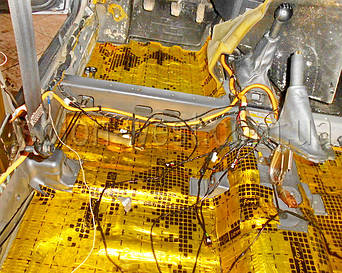 Не забывайте прочистить дренажные отверстия в полу и на балках, что бы там не собиралась влага.