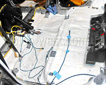 Далее расстилаем слой Comfort Lock 4 (Бибитона). Также можно использовать войлок или войлок влагостойкий (это на ваш выбор).