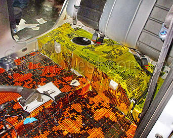 Все тщательно прокатываем валиком.