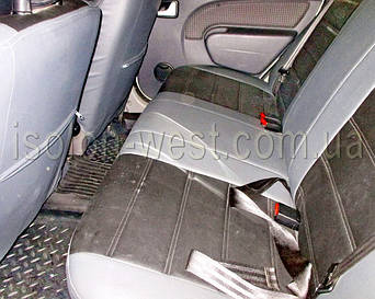 Устанавливаем все на свое место. Коврики, сиденья, обшивку.