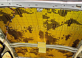 Все лепим одним листом в пределах ребер жесткости. Прокатываем валиком.