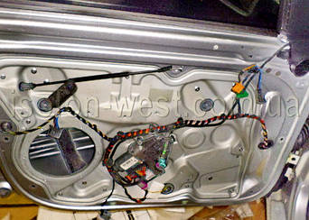 Приступаем к двери.