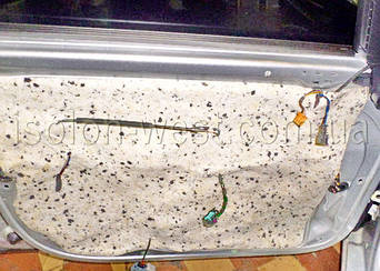 Слой шумоизоляции.