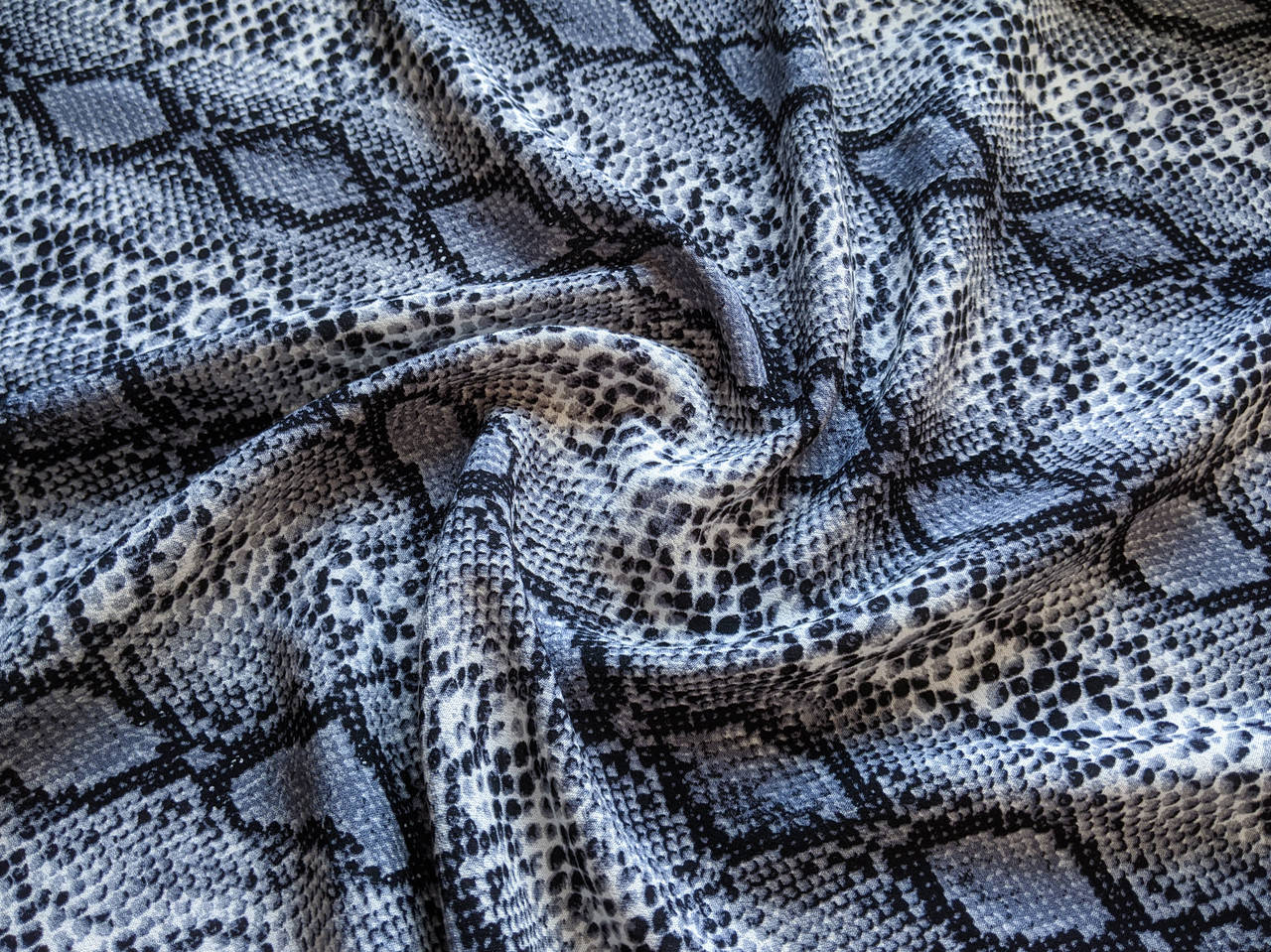 

Ткань ​​Штапель креп кобра, серый