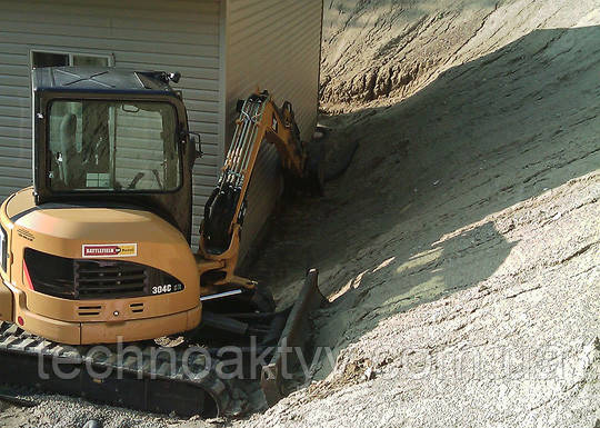 Робота компактної техніки в обмеженому просторі