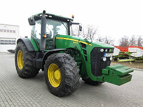 John Deere 8345