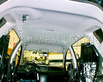 Ставим обшивку на место. Все нужно делать чистыми руками. Подключаем провода.