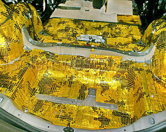 Еще раз взглянем на багажный отсек обработанный виброизоляцией.