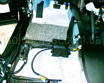 Дополнительно кладем войлок 10 мм, туда куда нужно. Главное результат. Избавиться от шумов.