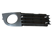 Решітка в бампер права Audi A6 C5 01-03 р.