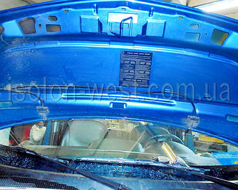 Обрабатываем нужную нам поверхность. Чистим, моем, сушим и обезжириваем.