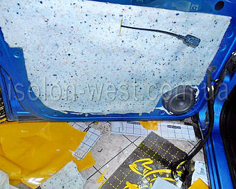 Затем слой шумопоглотителя.