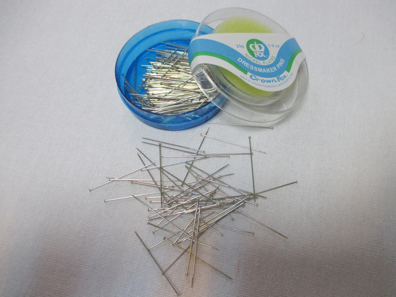 Булавки-цвяшки в коробці ( 25 гр). Булавки-цвяшки портновські