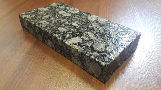 Брусчатка гранитная пиленая корнинская