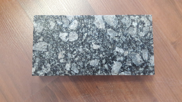 Брусчатка гранитная пиленая корнинская