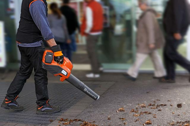 Аккумуляторная ручная воздуходувка Husqvarna Аккумуляторная ручная воздуходувка Husqvarna