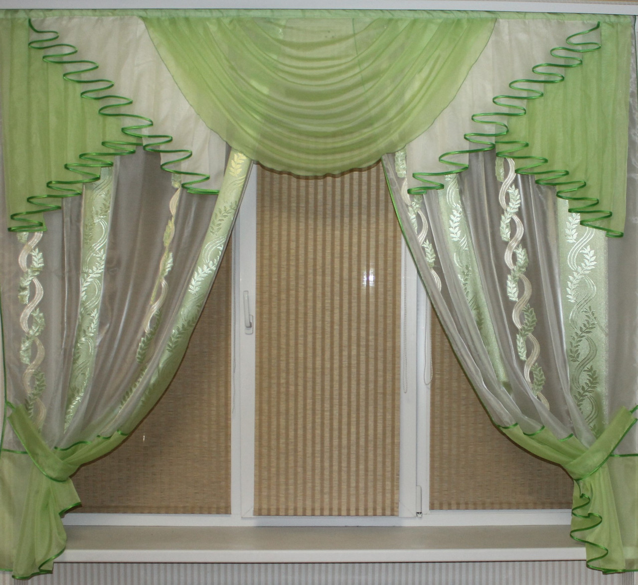 Кухонна занавіска No301 з тюлю 2м салатовий