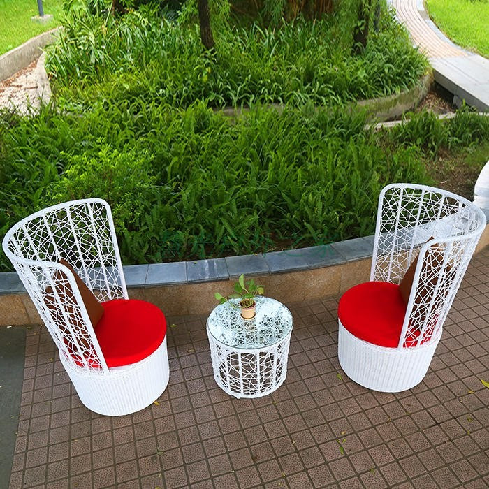 Купити дизайнерський набір крісел і пуфик в Україні з ротанга