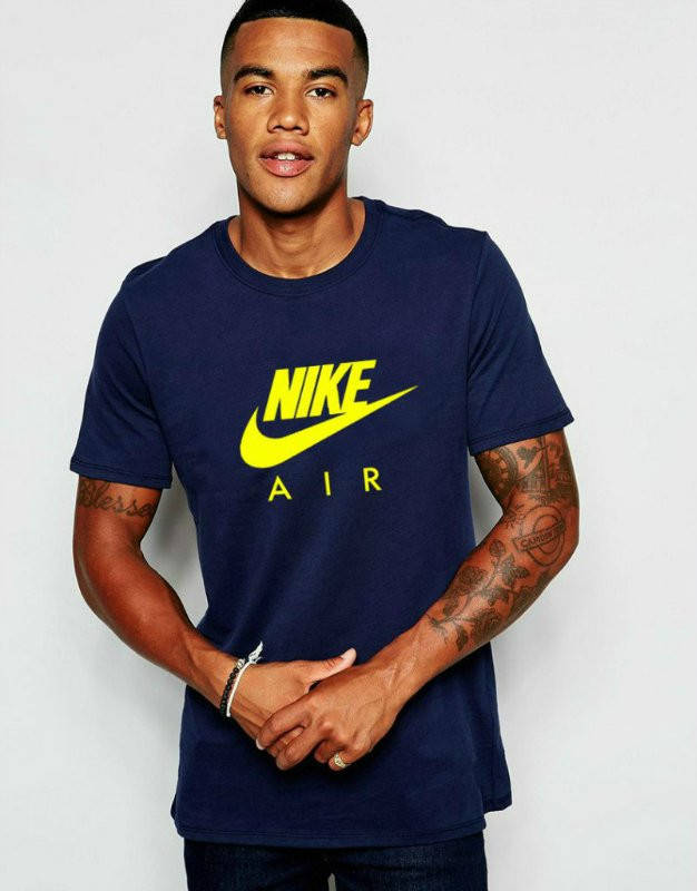 

Футболка Nike