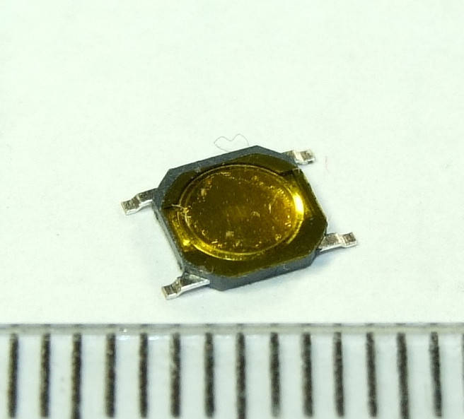 

B026 кнопка для планшета смартфона 5x5x0,8 SMD