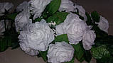 Весільна композиція з квітів для авто "Біла троянда", фото 2