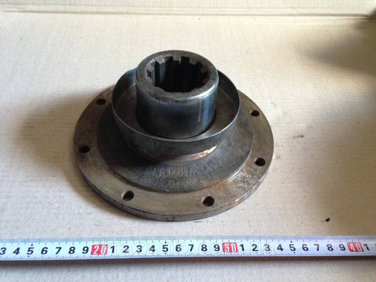 Фланець проміжної опори КрАЗ з відбивачем 255Б-2201100-02