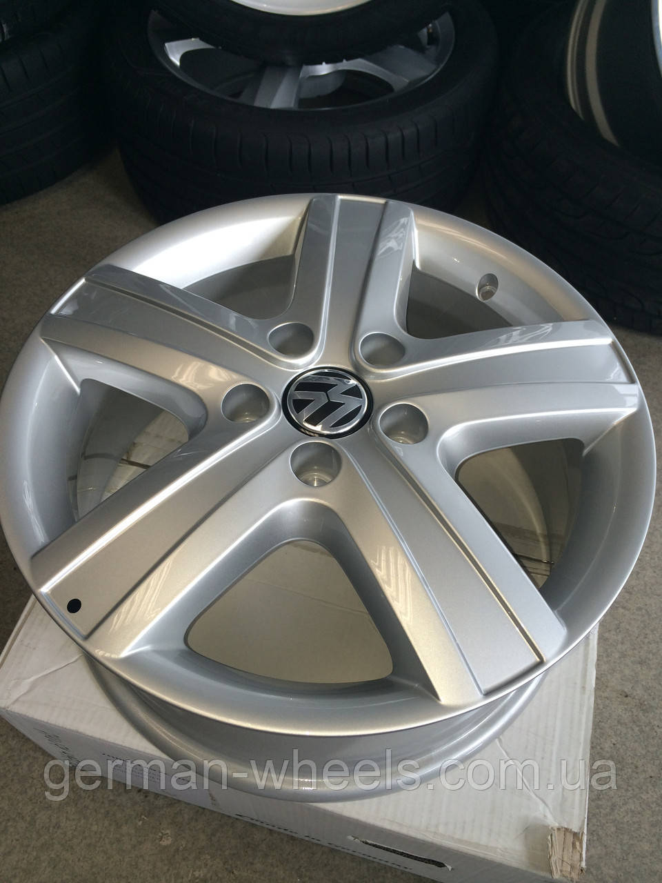 Комплект оригинальных новых дисков для VW Transporter / Multivan T5 стиль Thunder - фото 1 - id-p38913610