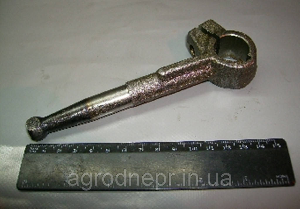 Важіль КПП нижній на трактор МТЗ з боковим управлінням 70-1703011