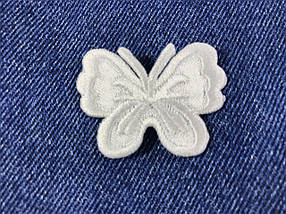 Нашивка метелик — білий 43х33 мм