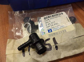 Клапан з'єднувач трубок вакумного підсилювача гальм GM 0545317 0545313 90576635 90496431 OPEL Astra-F/G/H Zafira-A/B Calibra Corsa-D Vectra-B