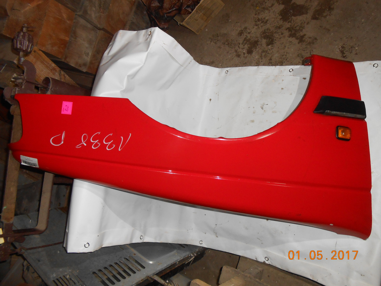 Переднє ліве крило на Peugeot 405, фото 1
