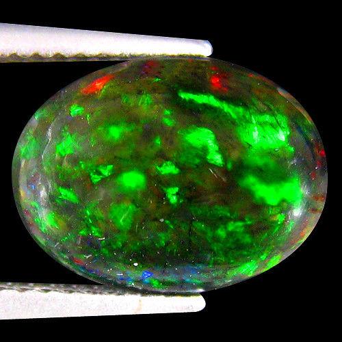 Ефіопський чорний опал 3.44 Cts 12.51 X 9.32 mm