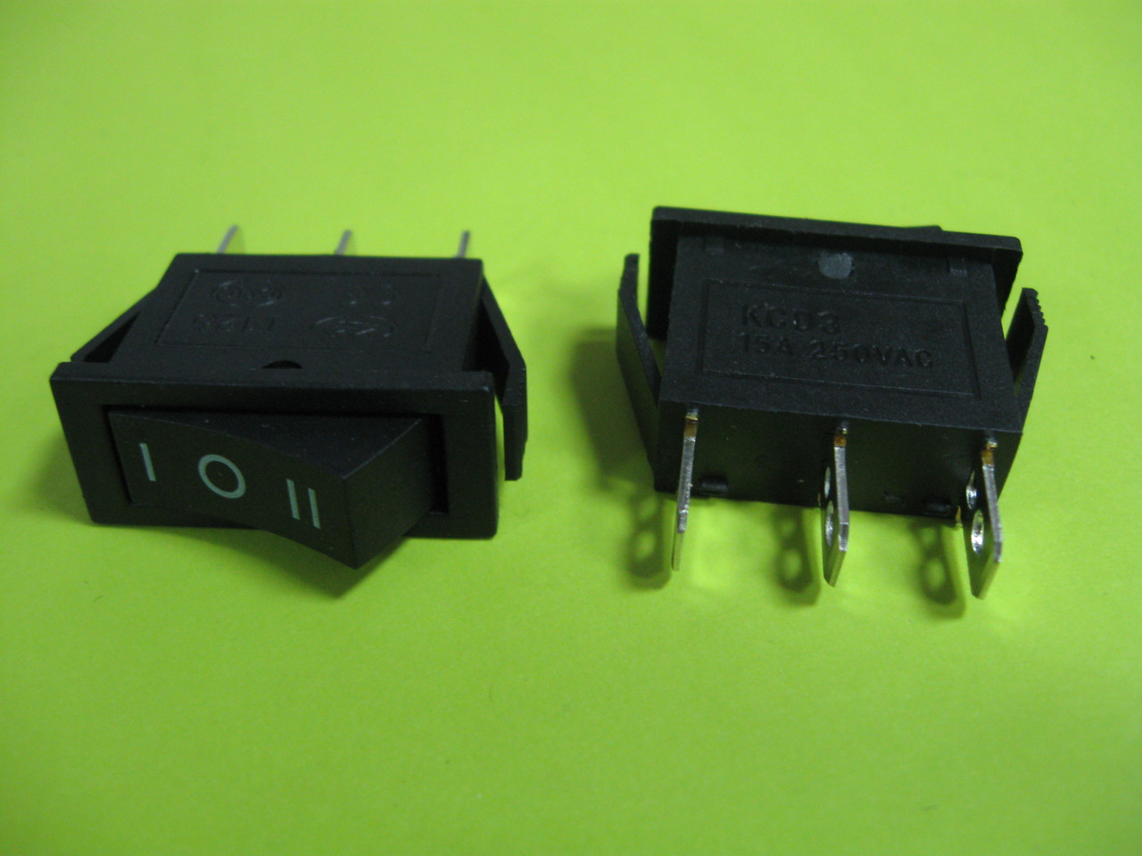 Перемикач вузький KCD-3, ON-OFF-ON, 3pin, 15А, 220V, чорний
