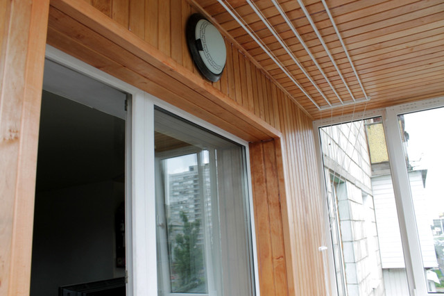 отделка балкона под ключ (деревянная вагонка ольха)