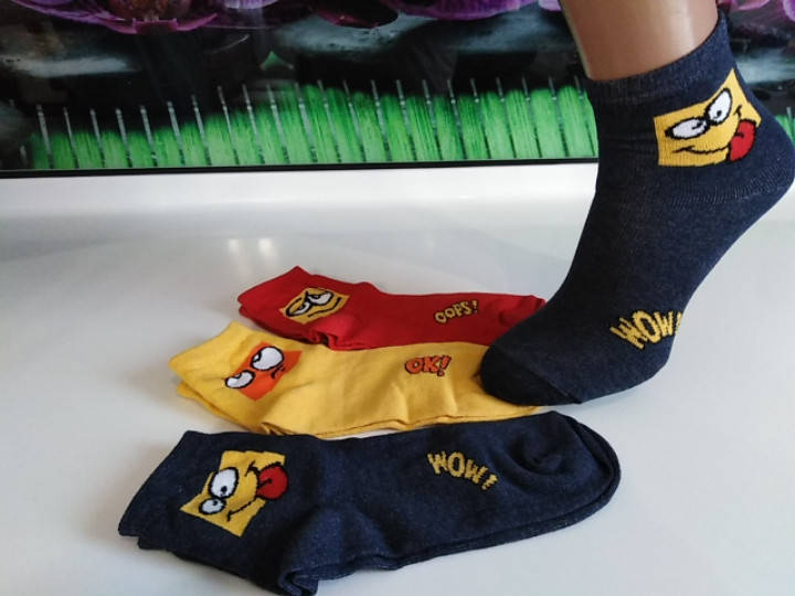 

Шкарпетки жіночі модель oops