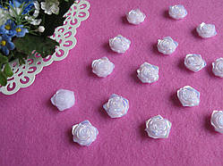 Серединка акрилова - Троянда біла з перламутром р-р -19 мм. ціна 2 грн - 1 шт.