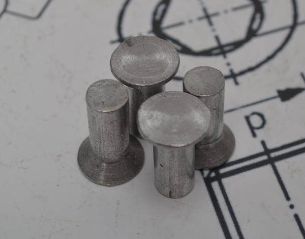 Преимущества заклепки с полупотайной головкой