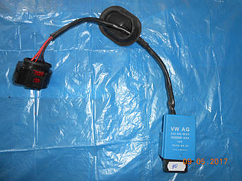 Блок керування паливного насосу VW Passat B6 B7 Audi TT Skoda 3C0906093C