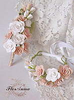 Свадебный комплект украшений ручной работы "Бело-персиковые розы" (бутоньерка+ браслет/веточка)