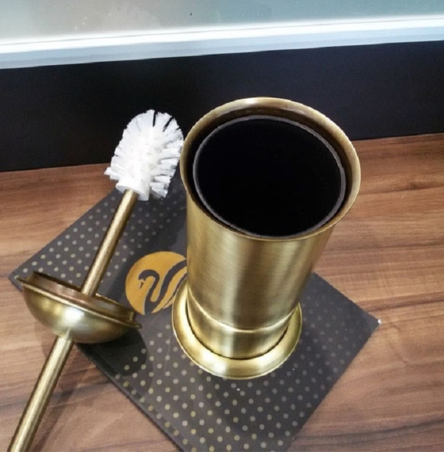 аксесуари для ванної в бронзі