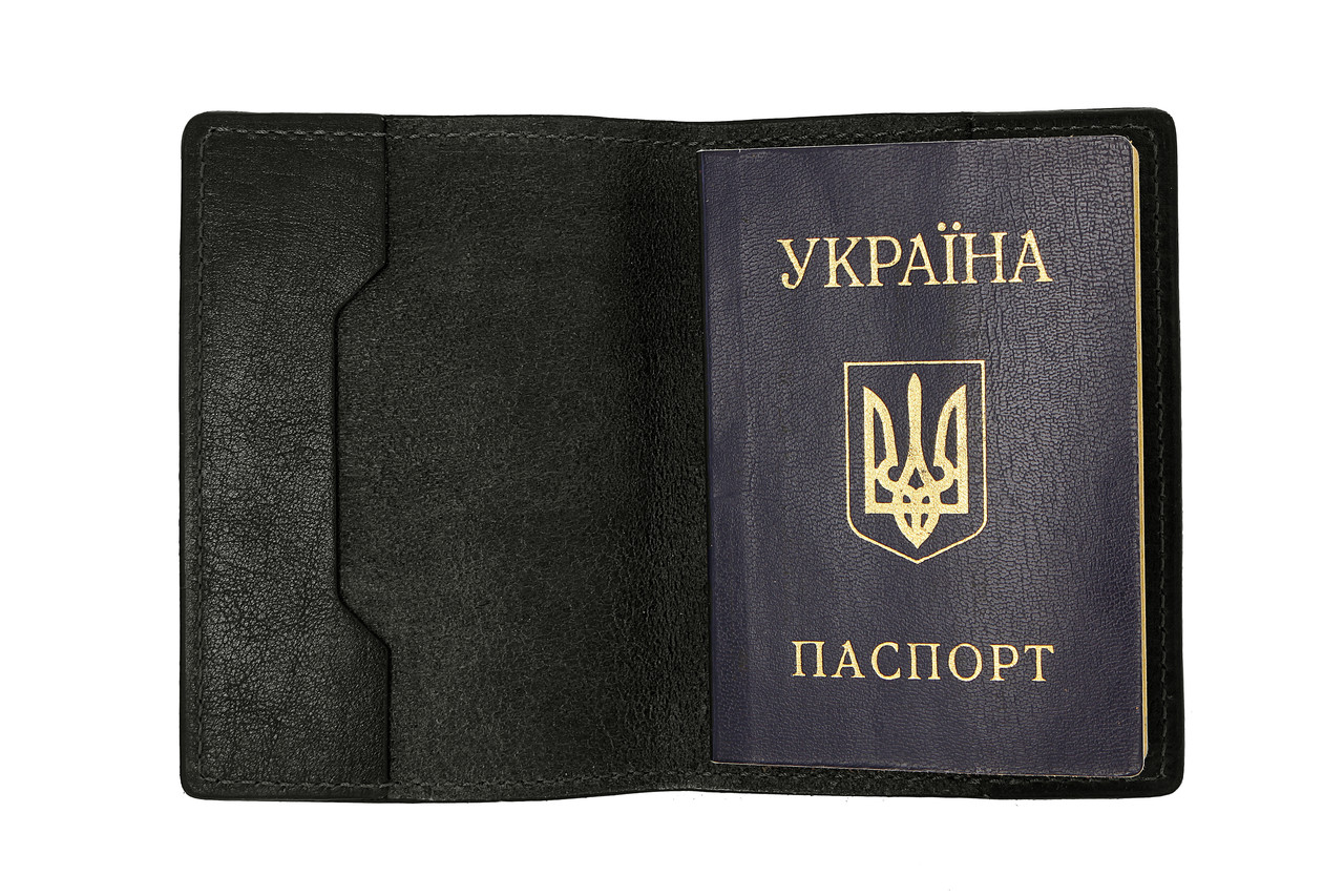 Шкіряна обкладинка на паспорт Grande Pelle 140х100 мм глянцева шкіра чорний
