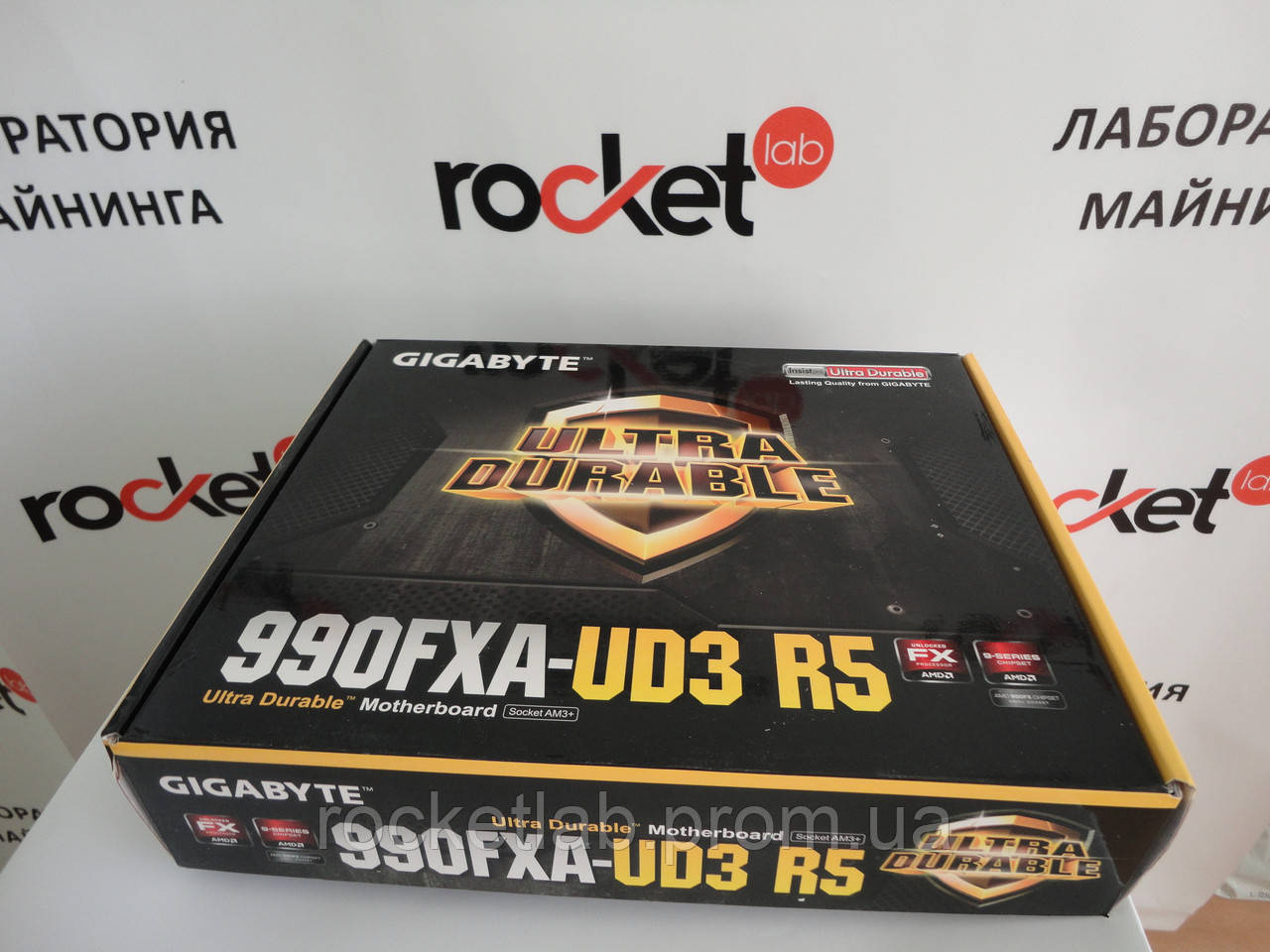 Материнская плата Gigabyte GA-990FXA-UD3 R5 (6 видеокарт) - фото 2 - id-p572314034