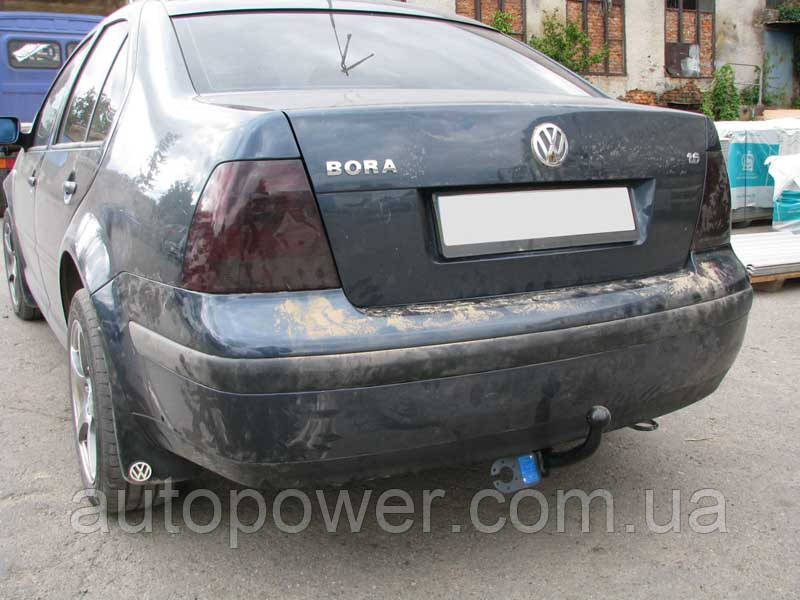 Фаркоп на Volkswagen Bora седан (1998-2005)