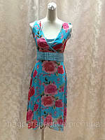 Літнє жіноче блакитне плаття в трояндах без рукавів легке ошатне яскраве