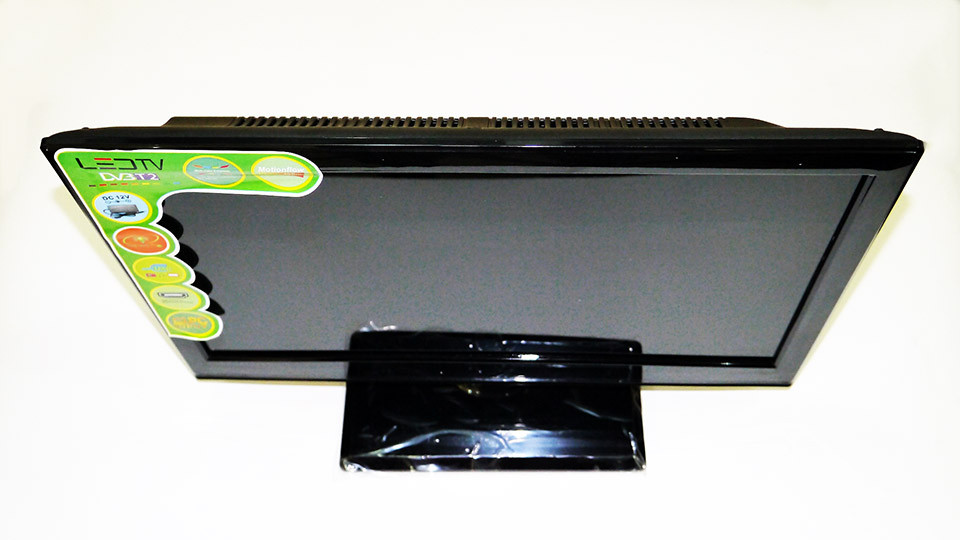 LCD LED L17 Телевізор 15,6" DVB - T2 12v/220v HDMI IN/USB/VGA/SCART/COAX OUT/PC AUDIO IN