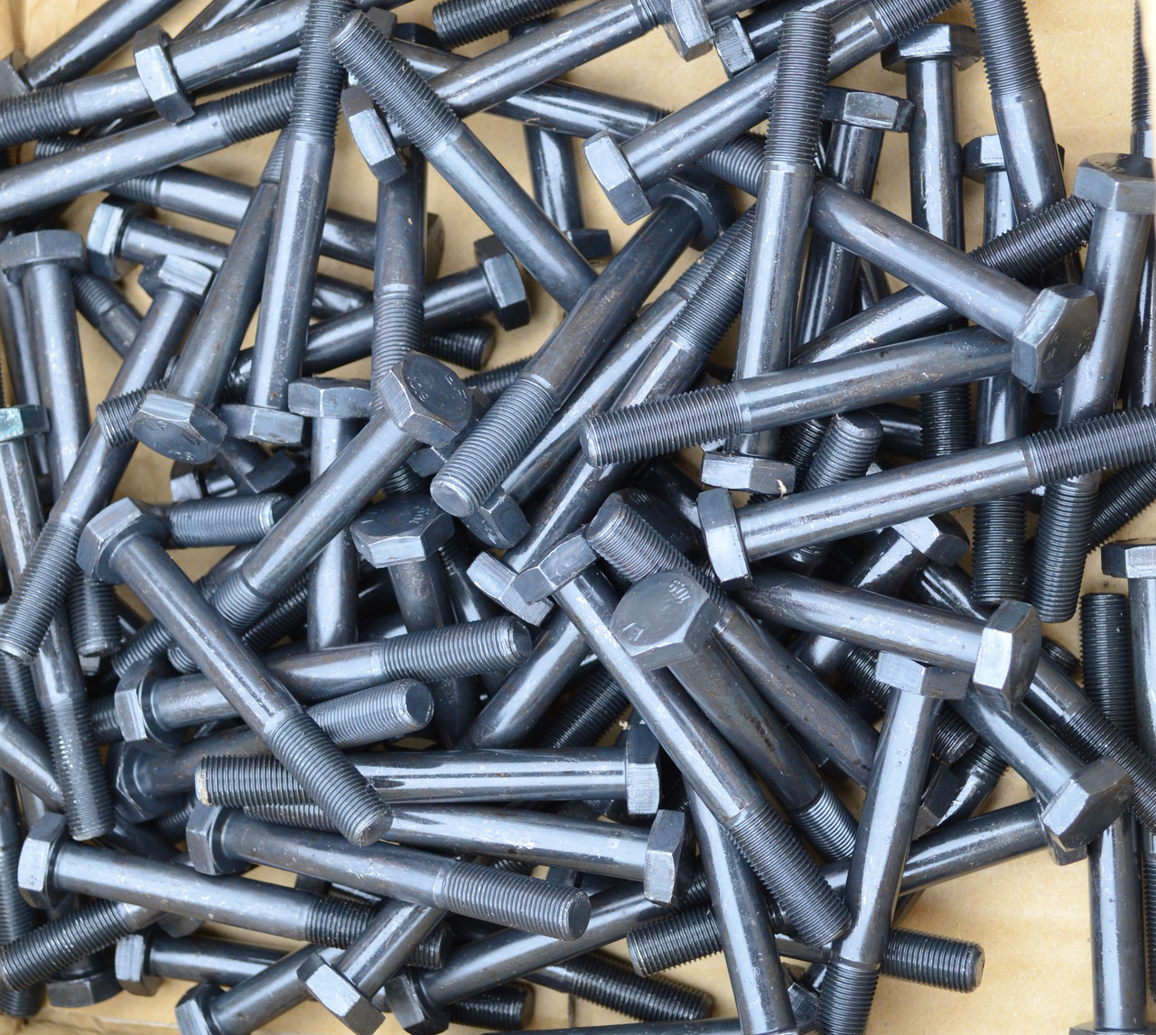 Купити болти з дрібною різьбою М24х1,5 DIN 960 з гарантією за оптовою ціною