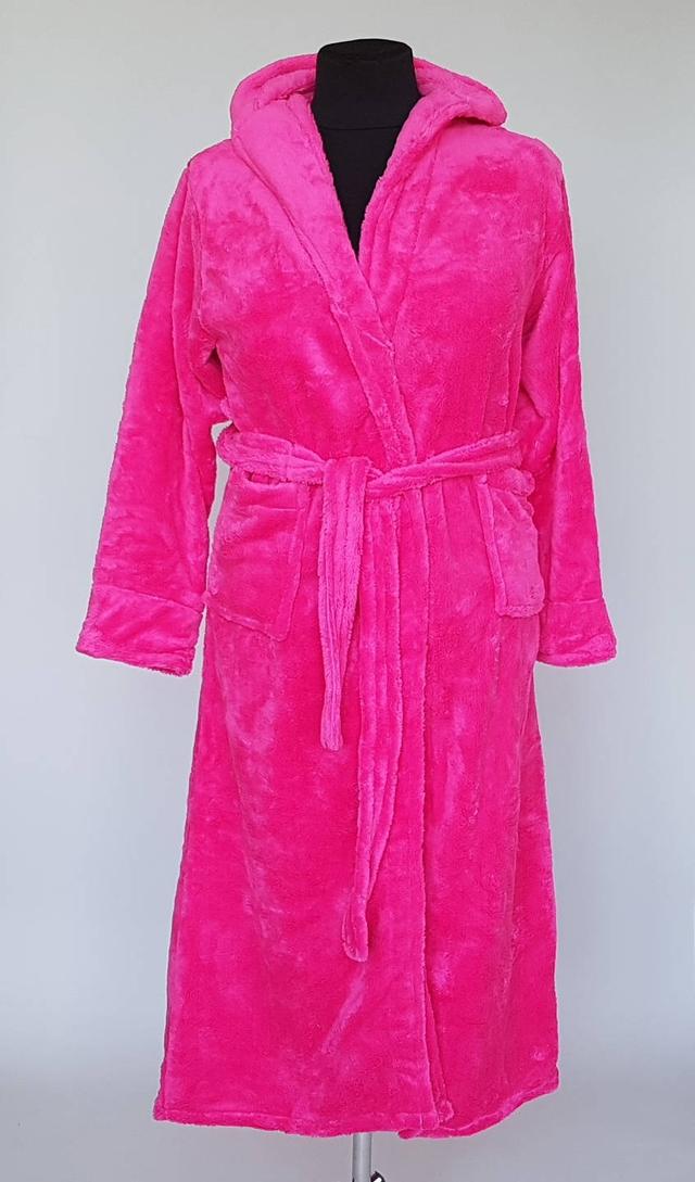 картинка довгий махровий халат з капюшоном